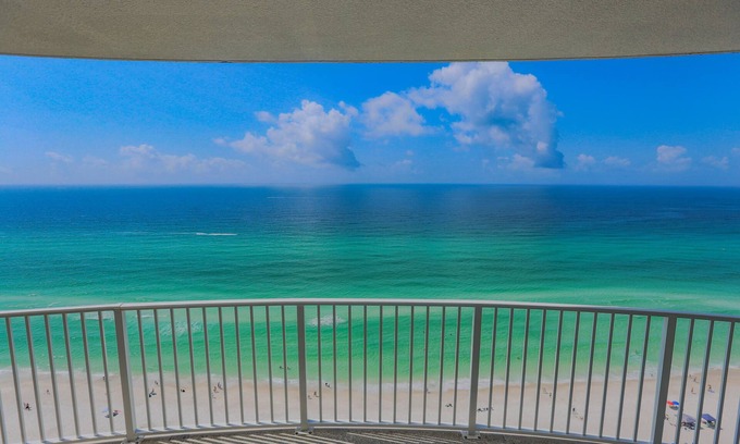 Long Beach Condo | Twin Palms # 504 Spacious Ocean Front Condo with oversized balcony.