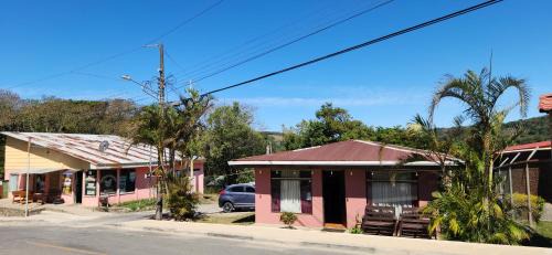 Valle Bonito Bed & Breakfast | Twin Palms house