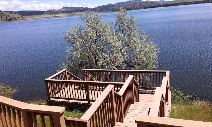 Helena House | Twin Peaks Lakefront Property 4200 sq ft.