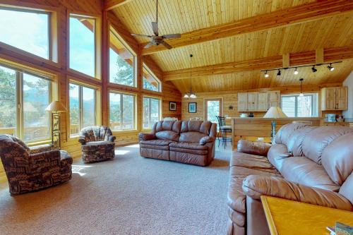Estes Park House | Twin Pines Cabin