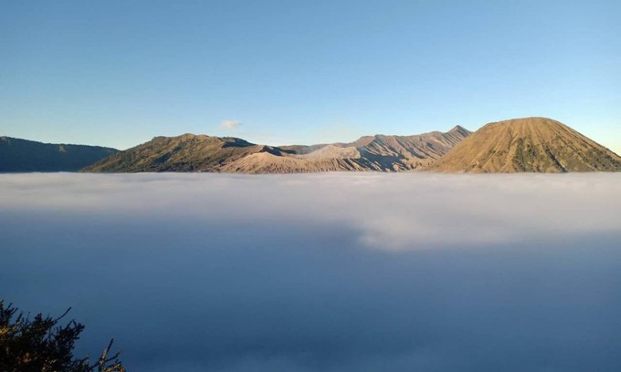 Tengger Caldera Bed & Breakfast | Twin room near edge with view of Mt. Bromo