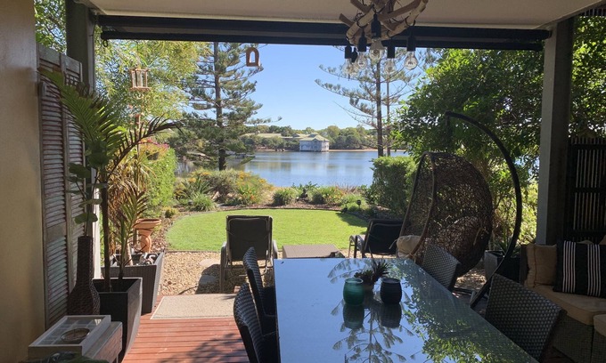 Twin Waters Resort | Twin Waters Lagoon Retreat