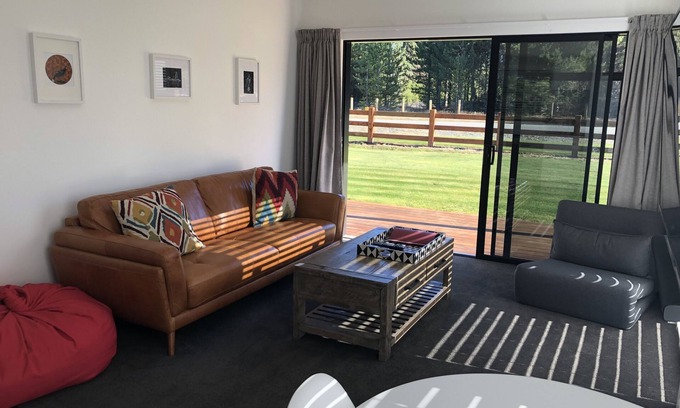Twizel Cottage | Twizel - Arohanui Cottage - Free WiFi