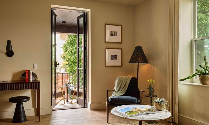 Fishtown Hotel | Two 1 Bedroom Suites at Anna & Bel – Elegant Touches & Walkable Location