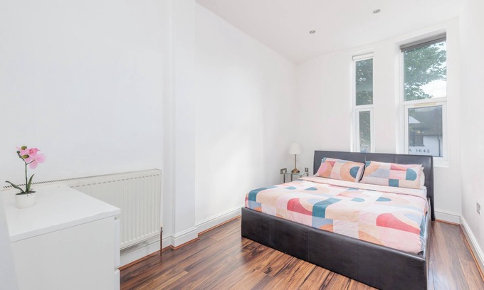 Hanwell Apartment | Two Bedroom Apartment At Heart Of Hanwell