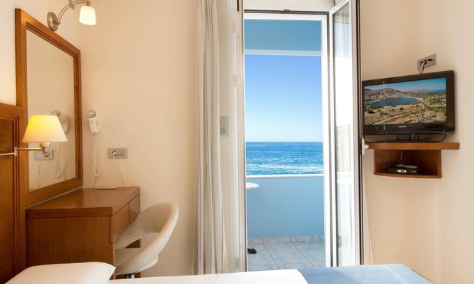 Kalathas Apartment | Two-bedroom apartment with Sea View and Balcony