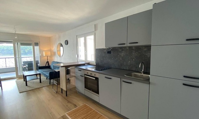 Molat Apartment | Two bedroom apartment near beach Brgulje, Molat (A-22856-a)