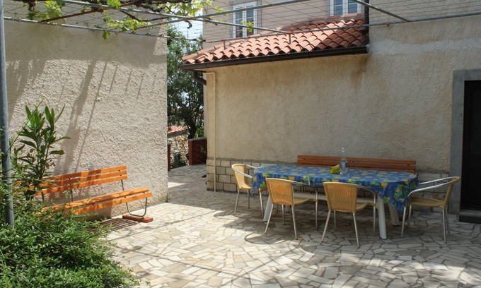 Nerezine Apartment | Two bedroom apartment with terrace Nerezine, Lošinj (A-3479-b)