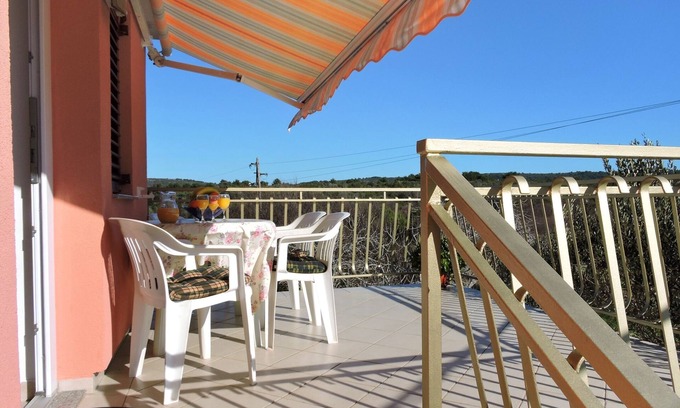 Veli Rat Apartment | Two bedroom apartment with terrace and sea view Veli Rat, Dugi otok (A-436-a)