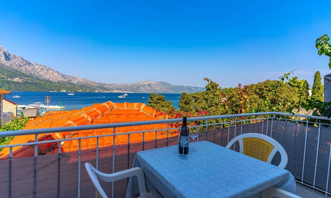 Cove Tri Zala (Zrnovo) Apartment | Two bedroom apartment near beach Korčula (A-9321-c)