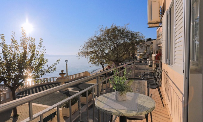 Podgora Apartment | Two bedroom apartment near beach Podgora, Makarska (A-2657-a)