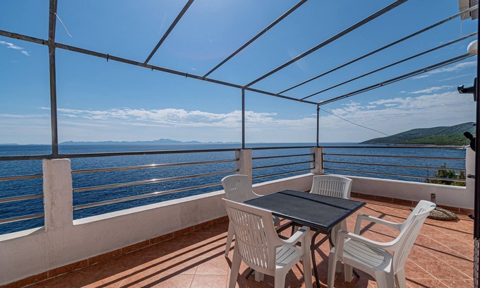 Zavalatica Apartment | Two bedroom apartment near beach Zavalatica, Korčula (A-183-c)