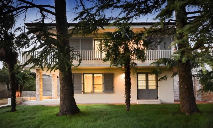 Portoroz Apartment | Two Bedroom Apartment with Balcony & Sea View Villa Forgotten Garden Portoroz