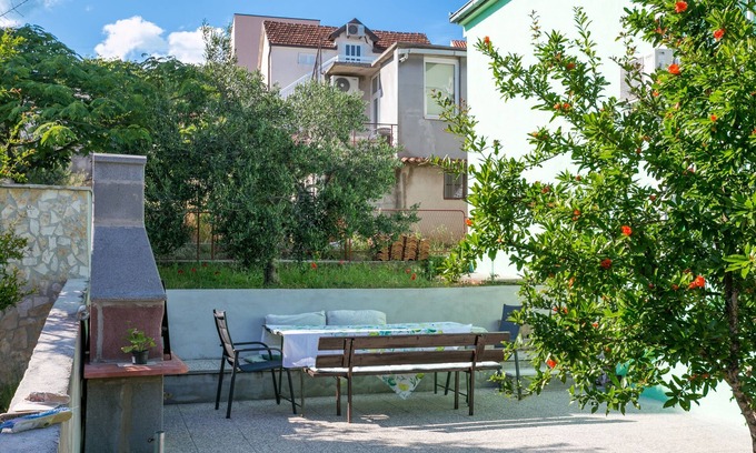 Marina Apartment | Two bedroom apartment with balcony and sea view Marina, Trogir (A-20016-a)