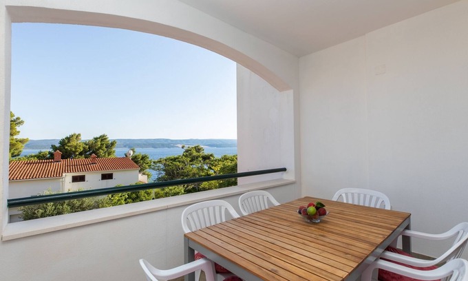Medici Apartment | Two bedroom apartment with terrace and sea view Medići, Omiš (A-1046-d)