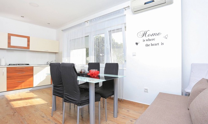 Trogir Apartment | Two bedroom apartment with terrace Trogir (A-18116-a)