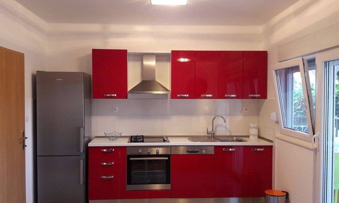 Vinisce Apartment | Two bedroom apartment with terrace Vinišće, Trogir (A-13775-a)