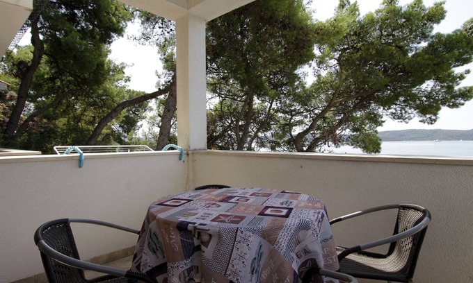 Trogir Apartment | Two bedroom apartment with terrace and sea view Trogir (A-11895-a)