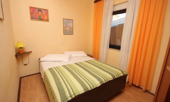 Pomer Apartment | Two bedroom apartment with terrace Pomer, Medulin (A-7374-a)
