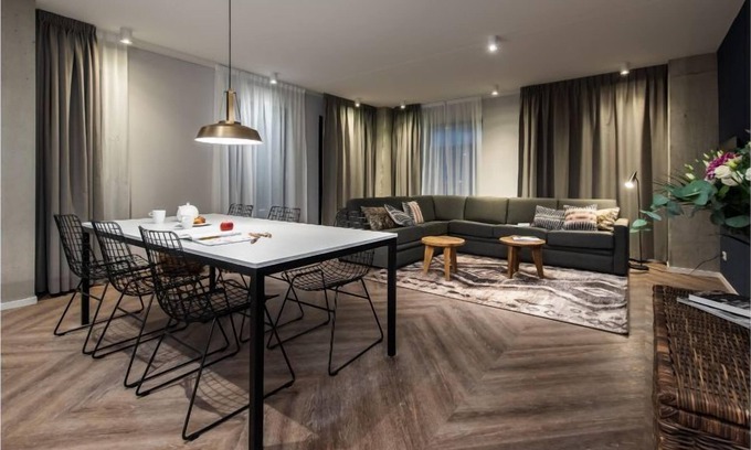 Eastern Docklands Apartment | Two-Bedroom Comfort at YAYS Amsterdam Docklands (6 pers.)