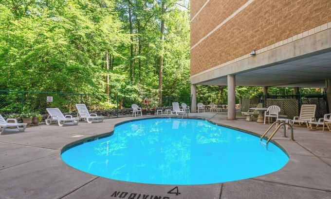 Gatlinburg Condo | two bedroom condo sleeps 4 persons