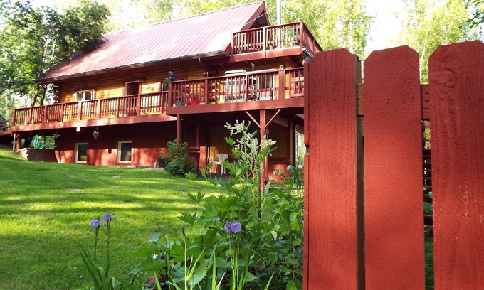 Fairbanks Apartment | Two bedroom, fully furnished apartment with private entrance on 3 wooded acres