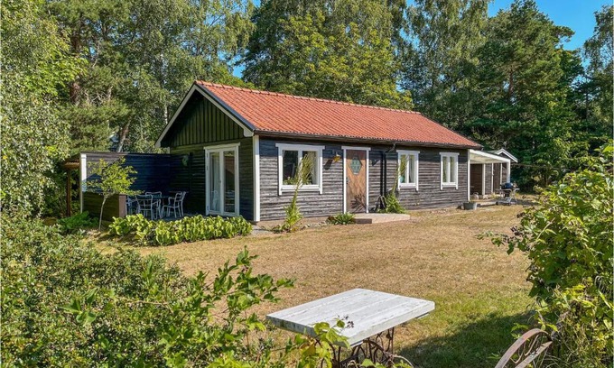 Loderup House | Two-Bedroom Holiday Home In Loderup