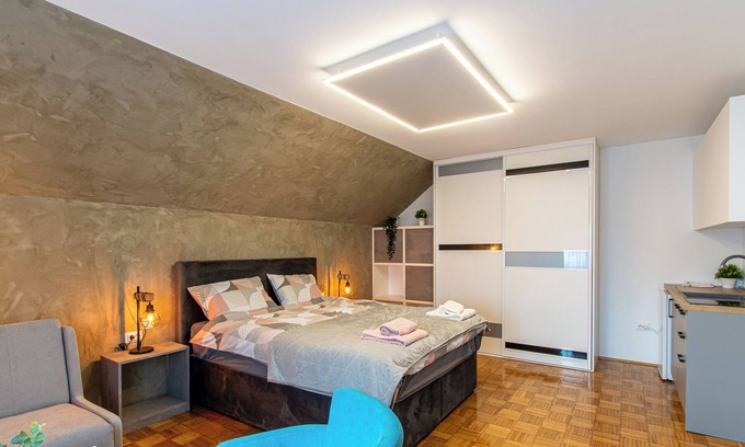 Velika Gorica House | Two bedroom modern apartment near the airport