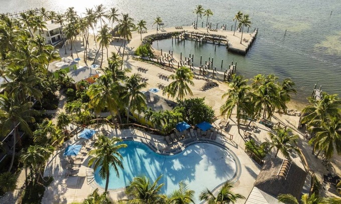 Islamorada Resort | Two Bedroom Ocean Front Suite w/Kitchenette, Pool, Free Parking & Pet Friendly