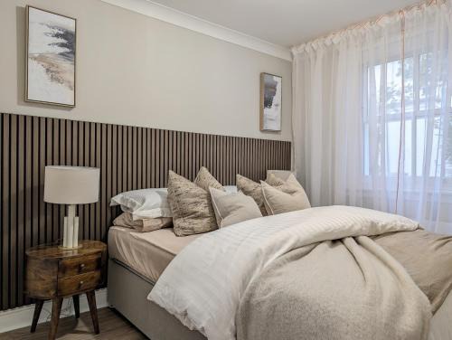 Askew Apartment | Two Bedroom Shepherds Bush Apartment