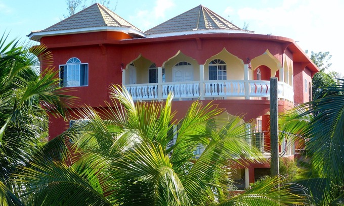 Negril Villa | Two bedroom villa in Sheffield - near Negril
