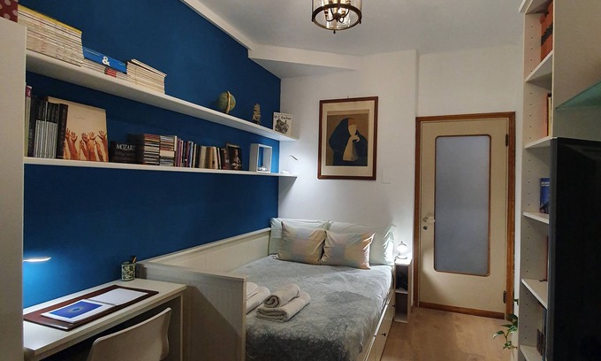 Chinatown Apartment | Two bedrooms apartment in the centre - Big terrace