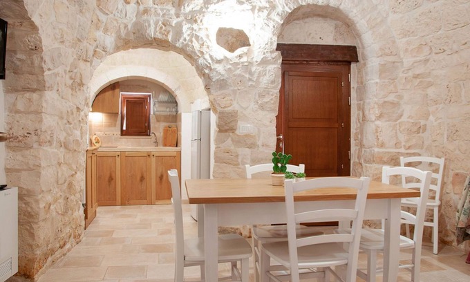 Locorotondo House | Two bedrooms Trullo and air conditioning close to Locorotondo