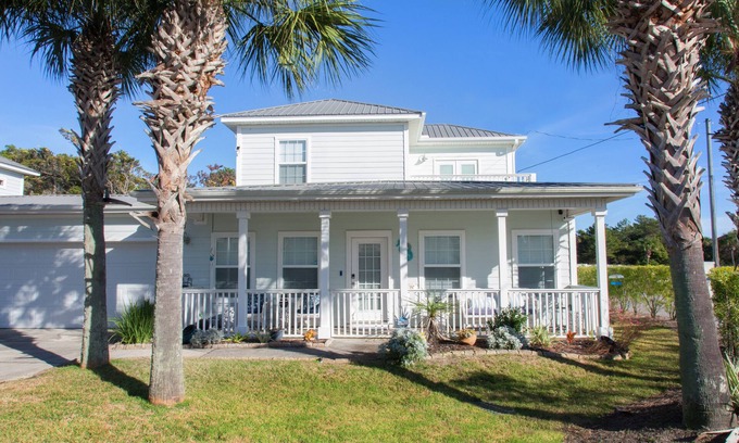 Frangista Beach House | TWO blocks from the beach! Beds for 8, 10 maximum allowed.
