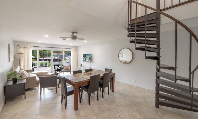 Coral Ridge House | Two BR Townhouse at 1 mile from the beach