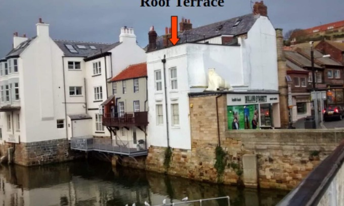 Whitby Apartment | Two double bedroom flat with fantastic roof terrace overlooking Swing Brid