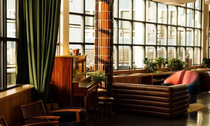 East Nashville House | Two Double Room at Waymore’s w/Rooftop Bar and 1 Mile from Nissan Stadium