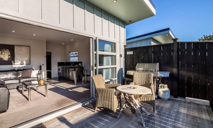 Martinborough House | TWO FOUR COLOGNE#2, Martinborough