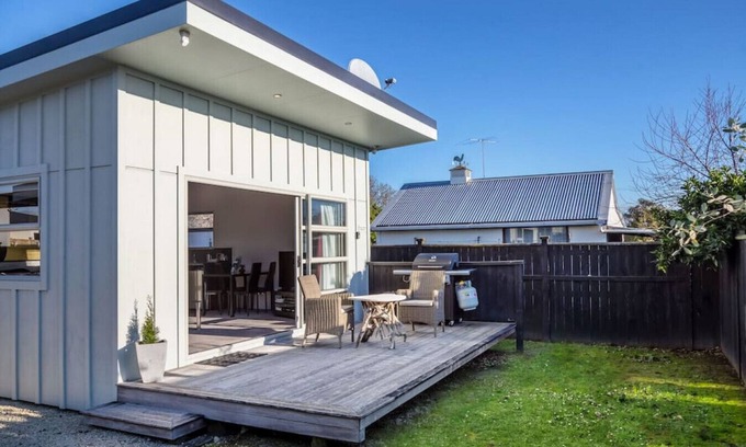 Martinborough House | TWO FOUR COLOGNE #5, Martinborough
