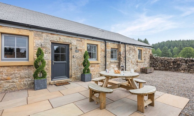 Brampton House | Two Hoots Cottage - Two Bedroom House, Sleeps 4