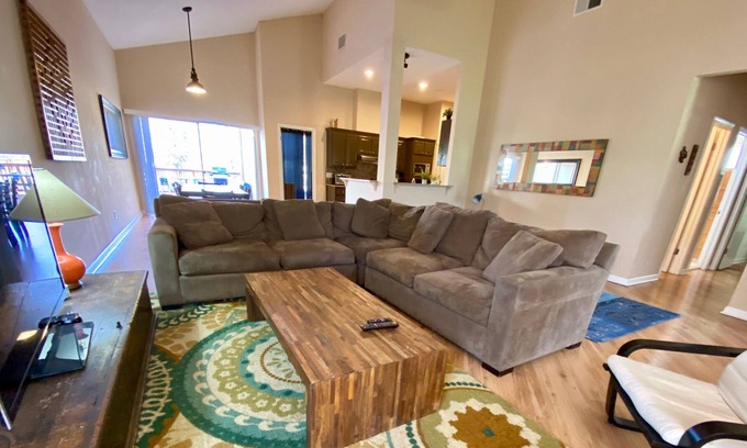 Wells Branch House | Two House Combo: 8 bed 4 full bath 2 kitchens 4 car garage!