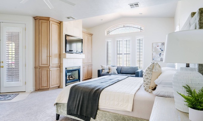 Toquerville House | Two houses- perfect for large groups/weddings!