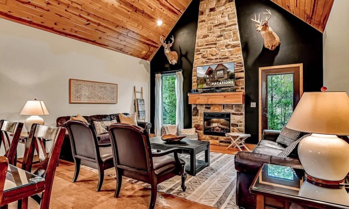 Hollister House | Two living rooms! Air Hockey! Pool! Fireplace!
