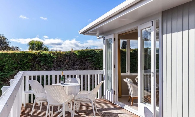 Two Mile Bay House | Two Mile Bay Getaway – Comfort & Convenience with Wi-Fi