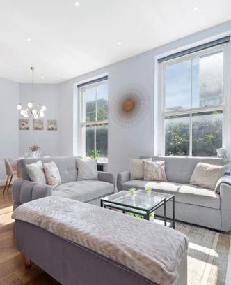 Pimlico Apartment | Two Modern Central London Apartments with AC Near Big Ben & Buckingham Palace