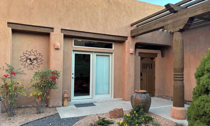 Northeast Heights Apartment | Two Room 400 sf Guest House