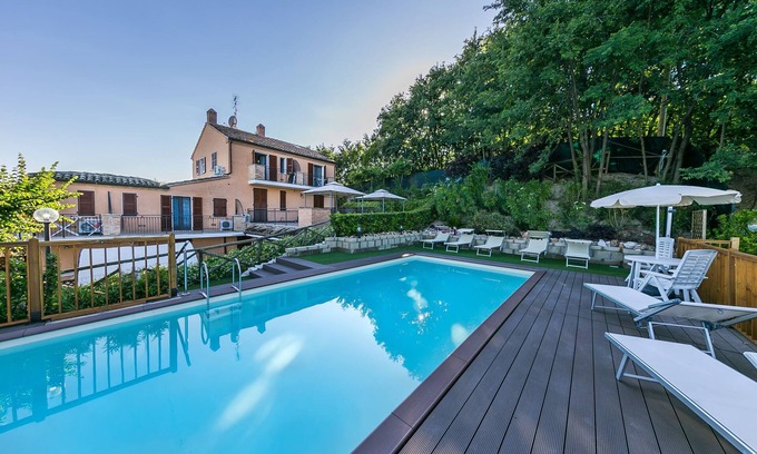 Capodarco Cottage | TWO-ROOM APARTMENT NO.2 - Country House "La casa di Carla", Free Swimming Pool, 3 km from the sea