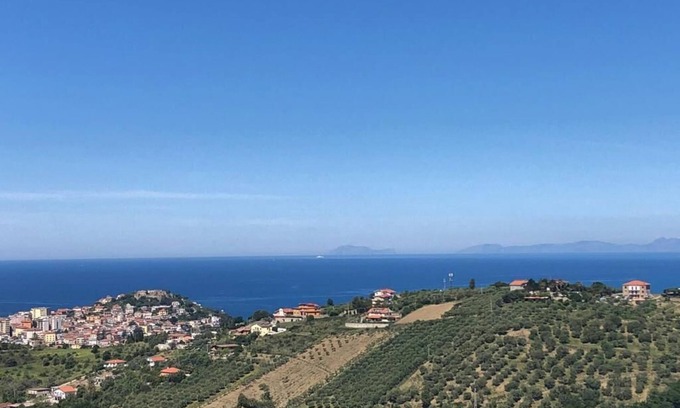 Frascinelle Apartment | TWO-ROOM APARTMENT WITH SEA VIEW PATIO