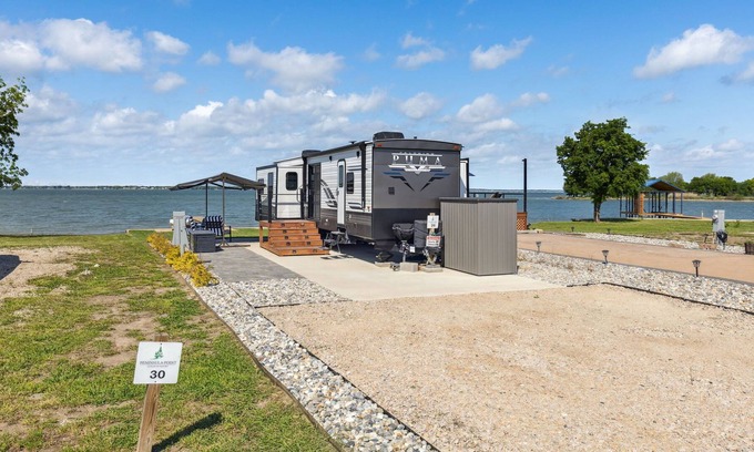 Kerens House | Two Spaces - One Reservation! Many Happy Memories!