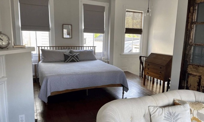 Historic District - North House | Two Story Historic District Row House on York St!